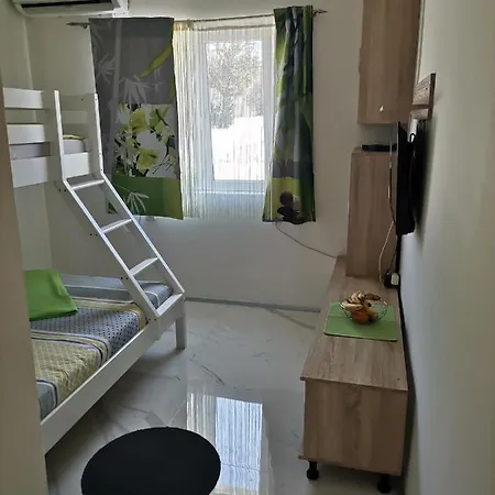 Apartment Valentina Nin Vrsi